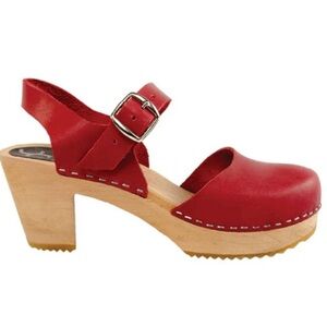 NWOT CAPE CLOGS High Heeled Mary Jane Swedish Clog Red 6.5/7